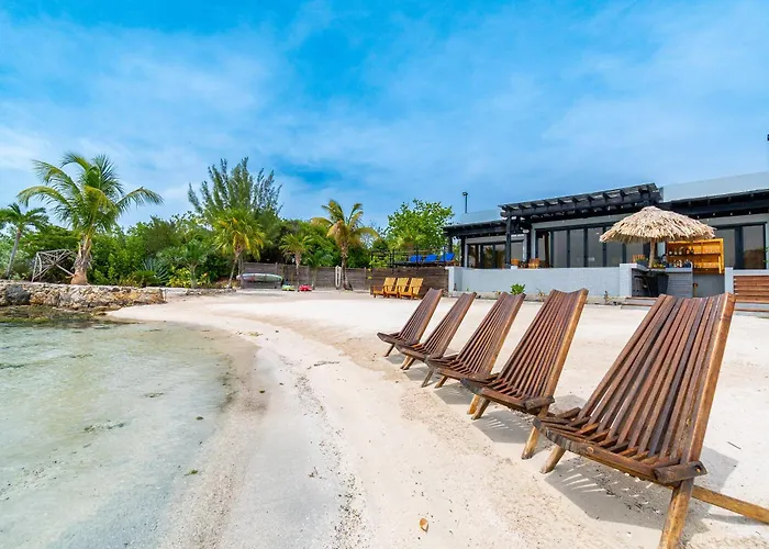 Casa Nex Ta Sea- Luxe Beachfront Escape *