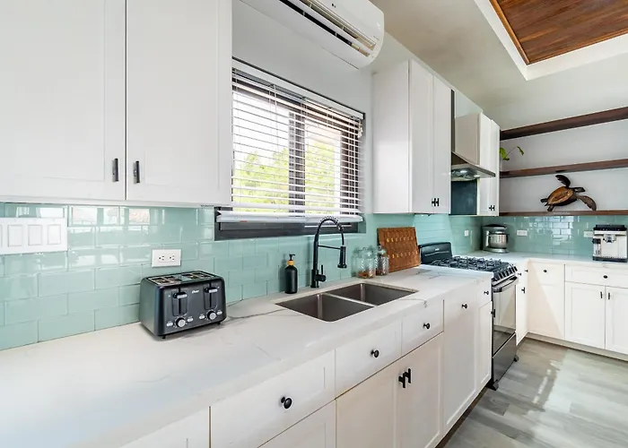 Casa Nex Ta Sea- Luxe Beachfront Escape * San Pedro (Ambergris Caye)