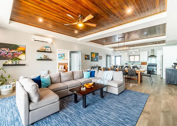 Casa Nex Ta Sea- Luxe Beachfront Escape Villa