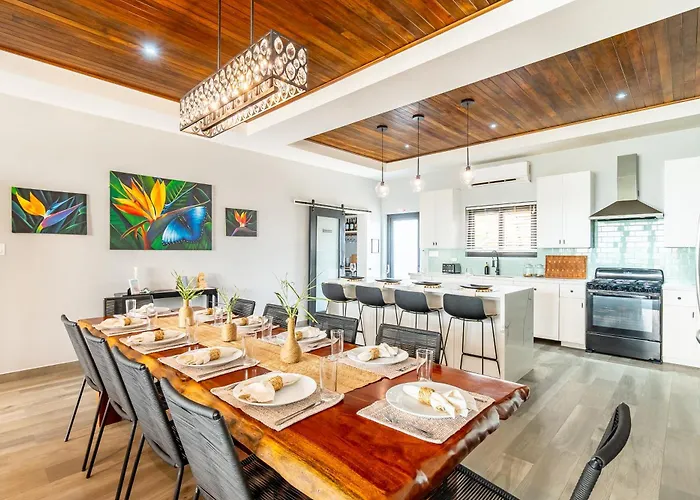 Casa Nex Ta Sea- Luxe Beachfront Escape