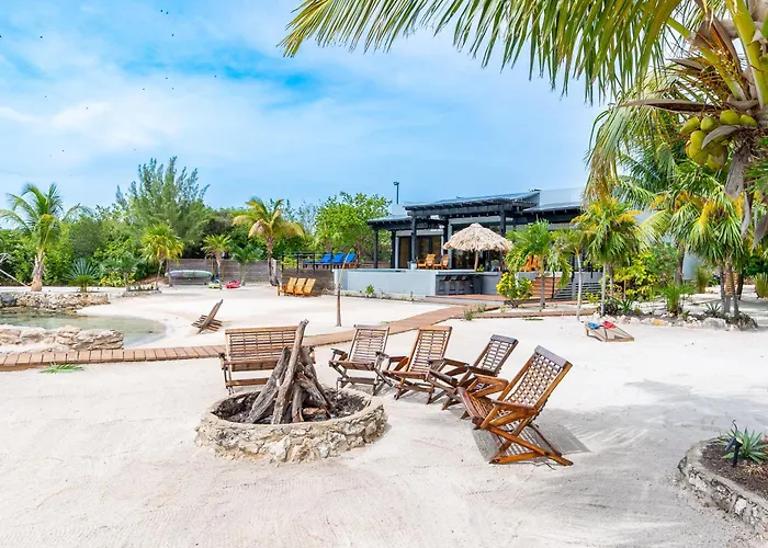 Villa Casa Nex Ta Sea- Luxe Beachfront Escape San Pedro (Ambergris Caye)